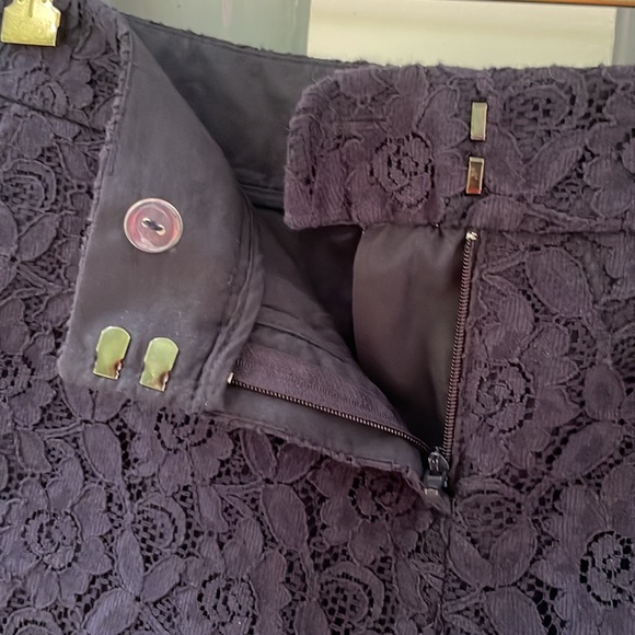 Flower Lace Navy Shorts - Picture 3 of 5